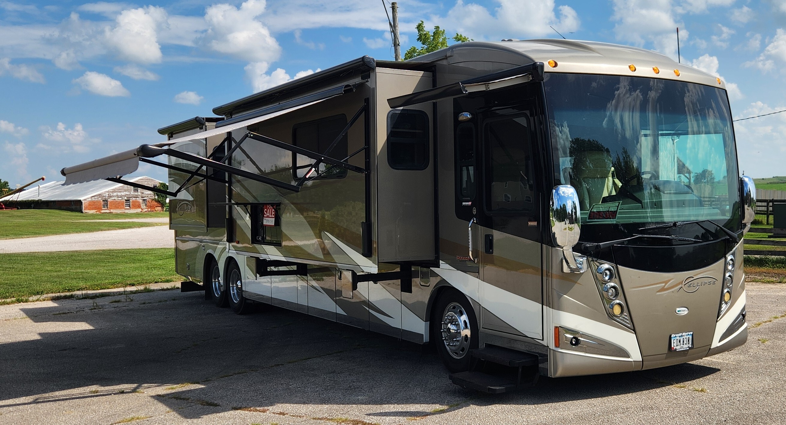 2011 Itasca WINNEBAGO ELLIPSE 42QD in homestead IA