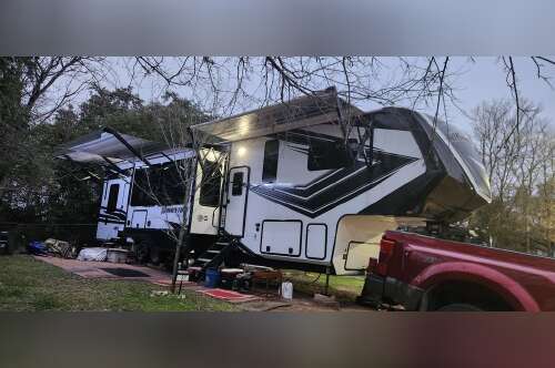 2022 Grand Design Momentum 397TH-R in buda TX