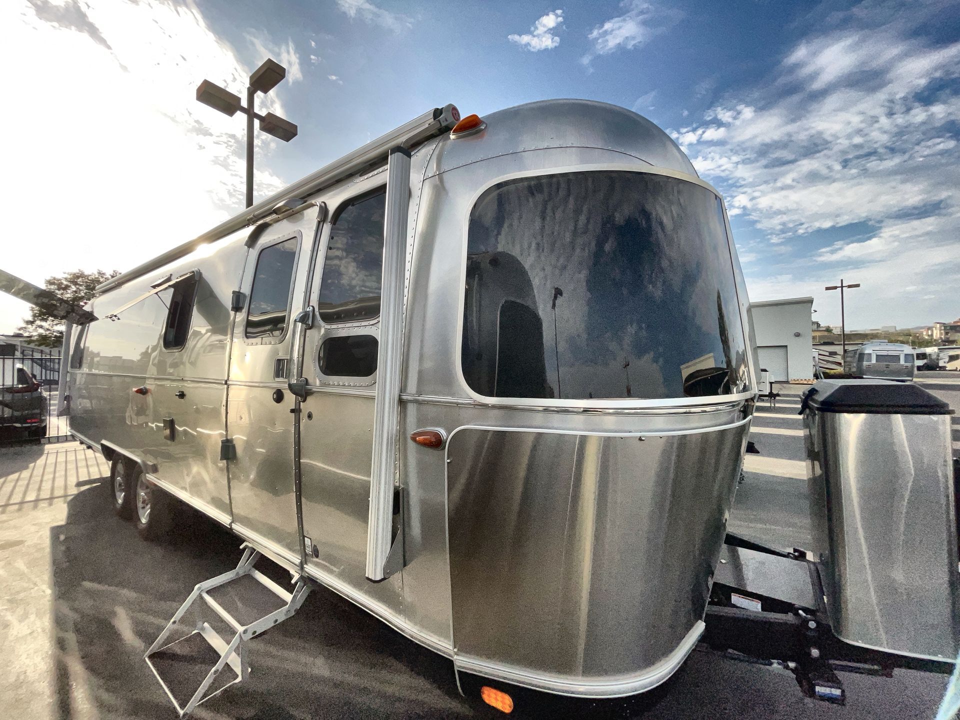2022 Airstream Classic 30RBQ in san marcos CA