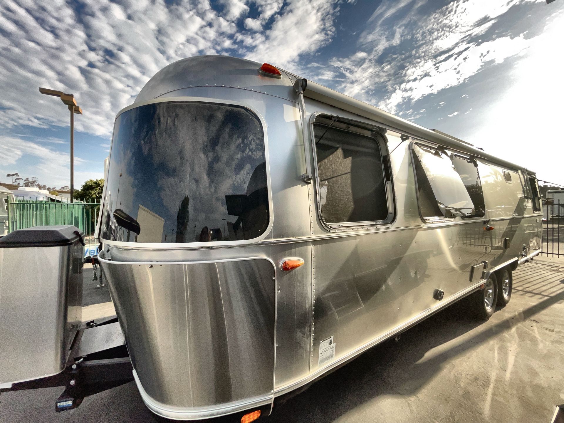 2022 Airstream Classic 30RBQ in san marcos CA