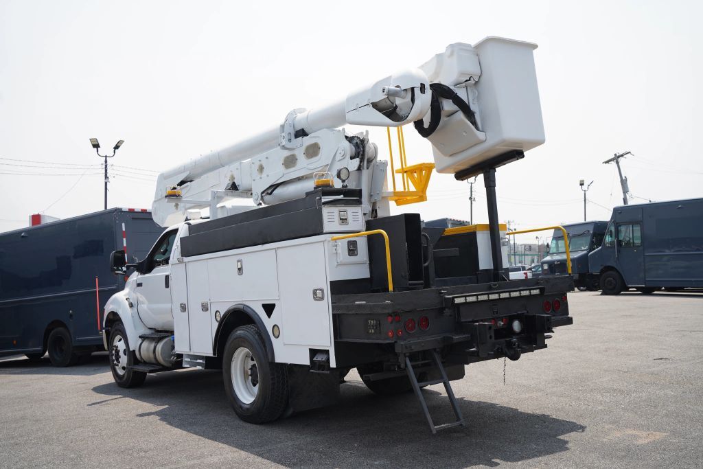 2015 FORD F750 XLT in Langhorne, PA