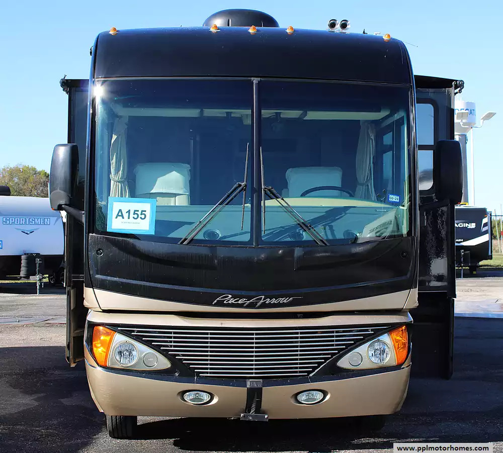 2008 Fleetwood Pace Arrow 38P in decatur TX