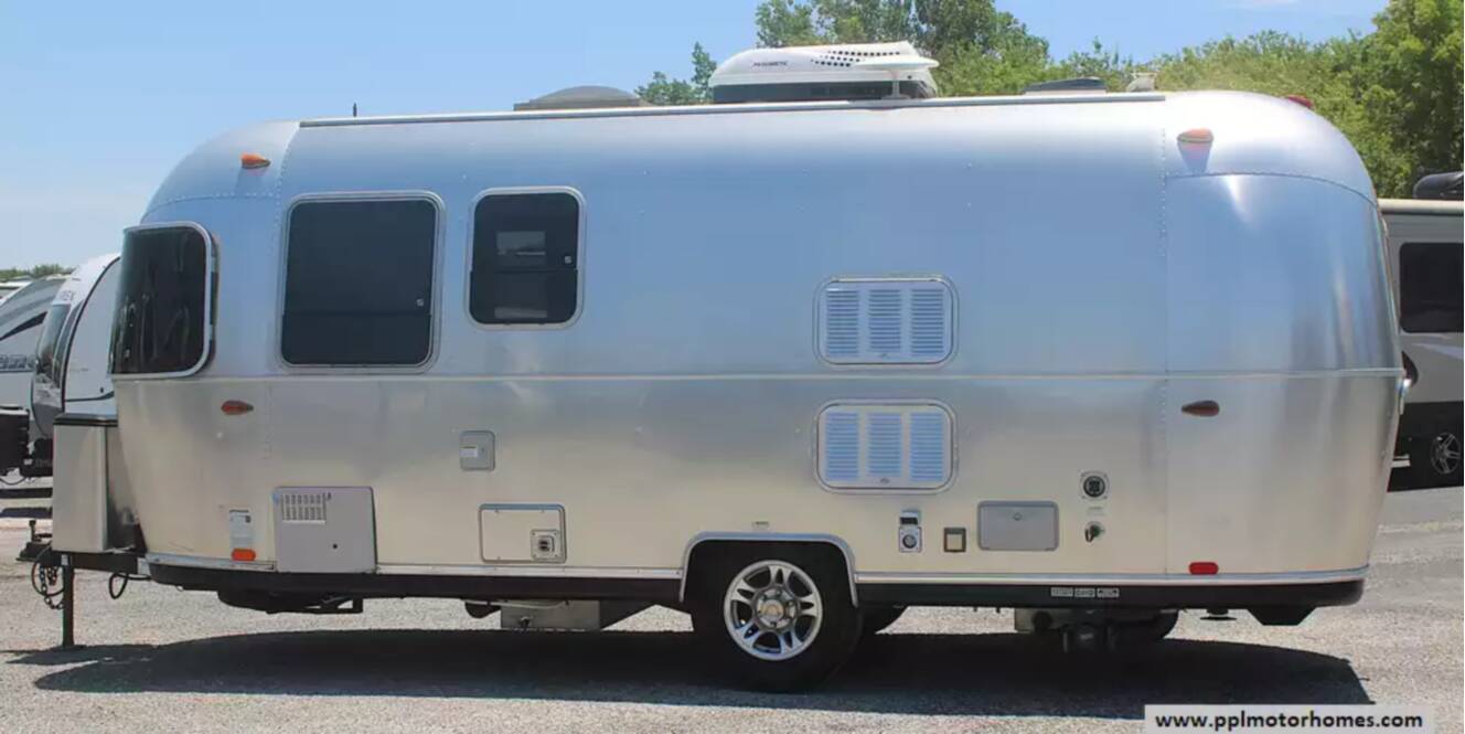 A photo of this 2018 Airstream Sport 22FB