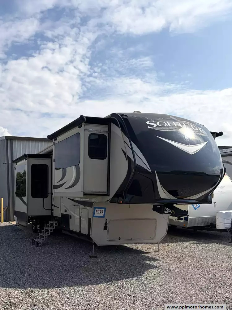 2017 Grand Design Solitude 379FL in el reno OK