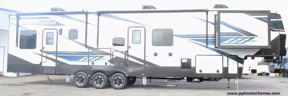 2022 Heartland Road Warrior 414 in decatur TX