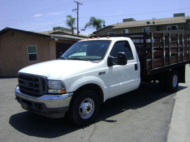 2004 FORD F350 in Corona, CA