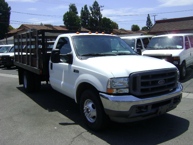2004 FORD F350 in Corona, CA
