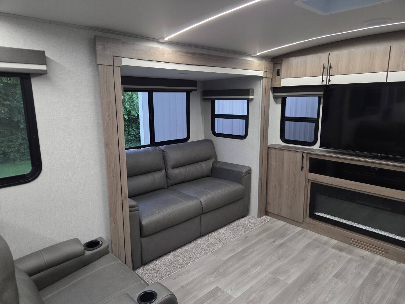 A photo of this 2024 Grand Design IMAGINE 3100RD
