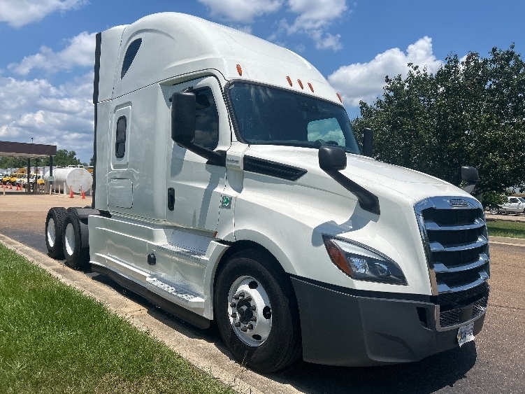 2020 FREIGHTLINER CASCADIA 126 in Jackson, MS