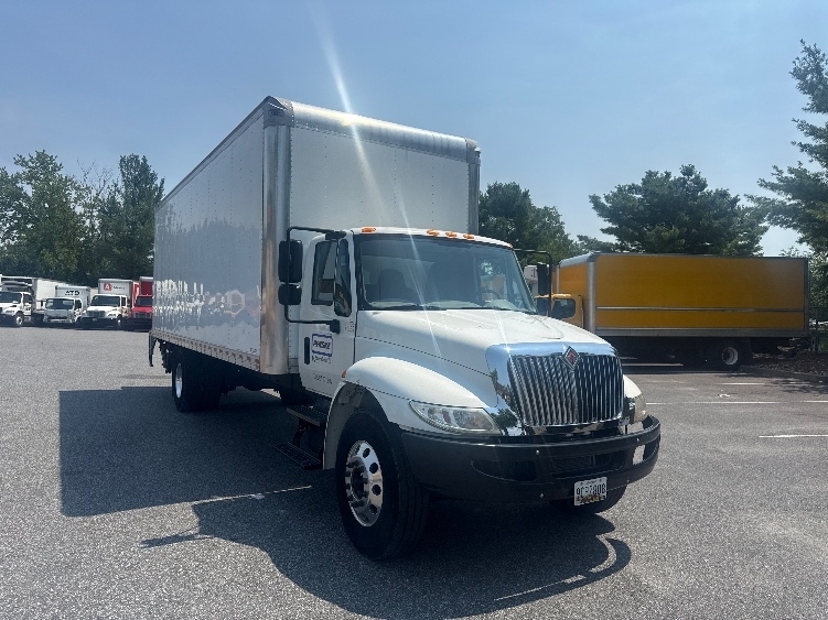 2018 INTERNATIONAL 4300 in Essex, MD