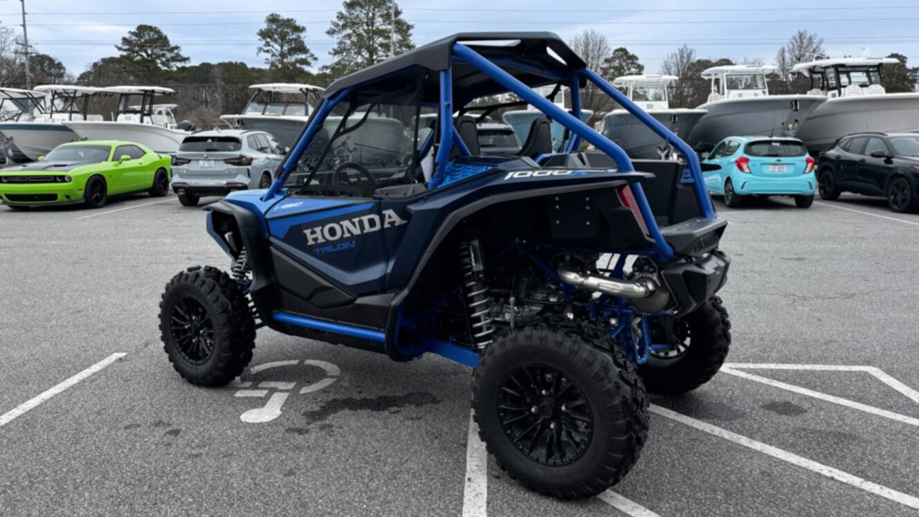 A photo of this 2024 Honda Talon 1000X FOX Live Valve