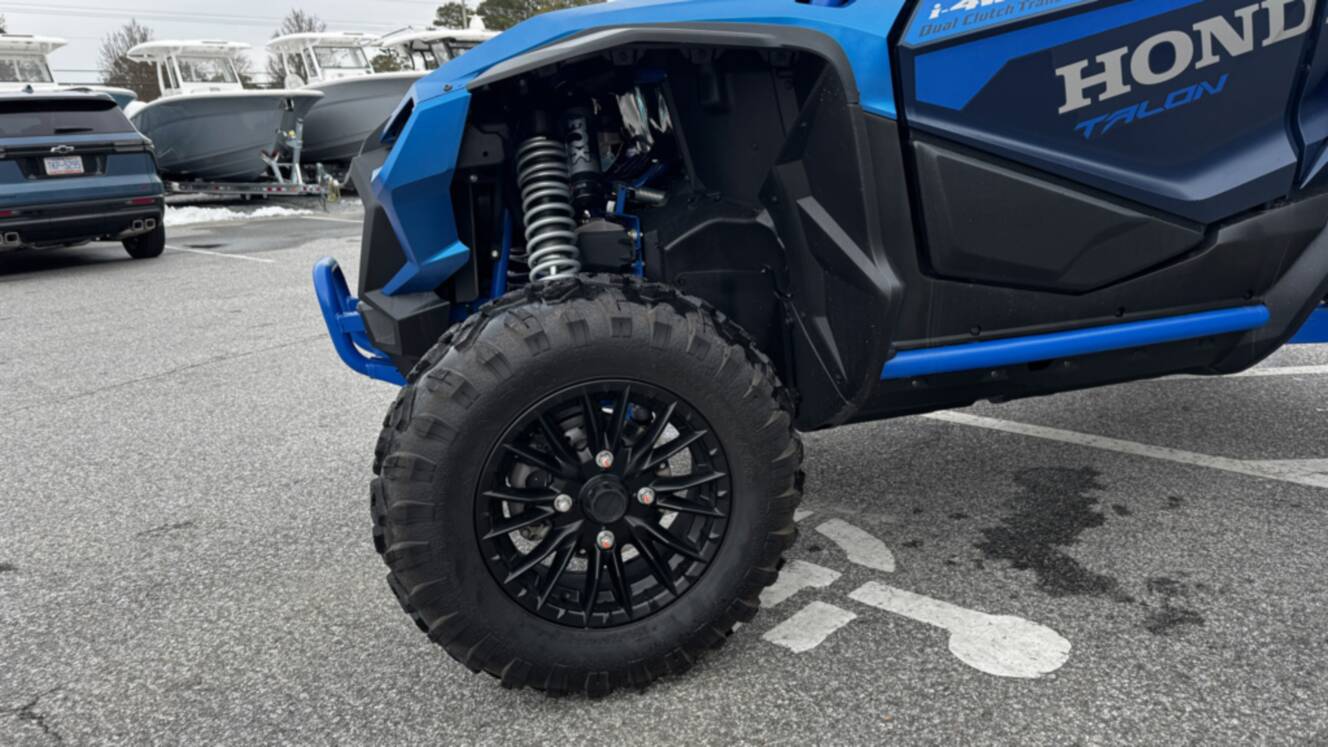 A photo of this 2024 Honda Talon 1000X FOX Live Valve