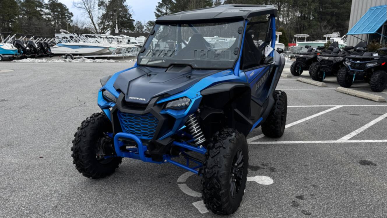 A photo of this 2024 Honda Talon 1000X FOX Live Valve