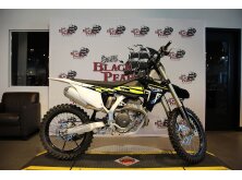Triumph TF 250‑X Featured in James Bond Game 007 First Light image