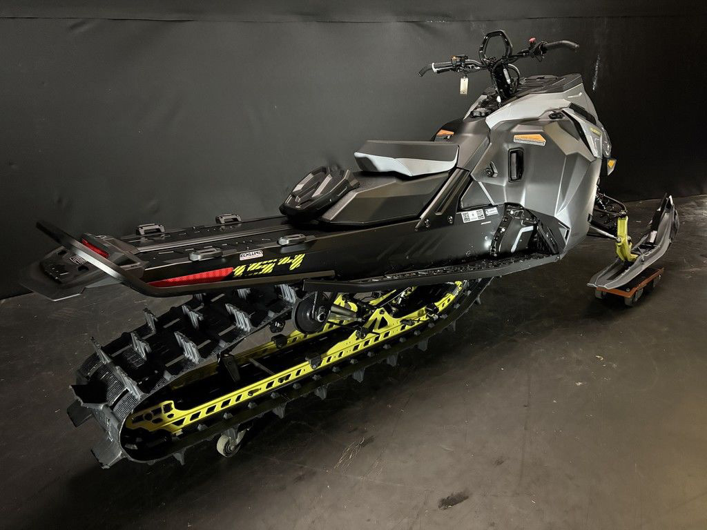 2026 Ski-Doo Summit Adrenaline With Edge Package 850 E-TEC 15 850 E-TEC 154 2.5 in appleton WI