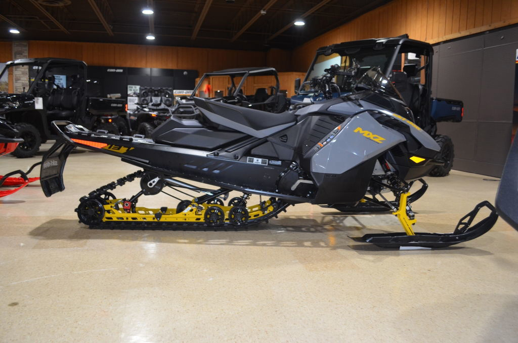 2026 Ski-Doo MXZ Adrenaline 600R E-TEC 137_Grey Snowmobile snowmobile