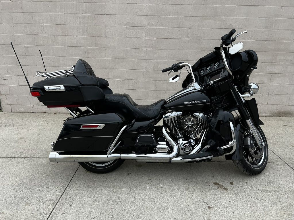 2015 Harley-Davidson FLHTK - Ultra Limited ULTRA LIMITED in Coldwater, MI