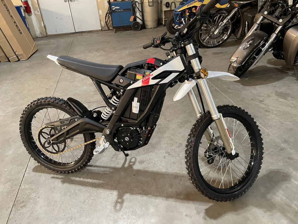2026 Zero Motorcycles XE WHITE BASE in Marengo, IL
