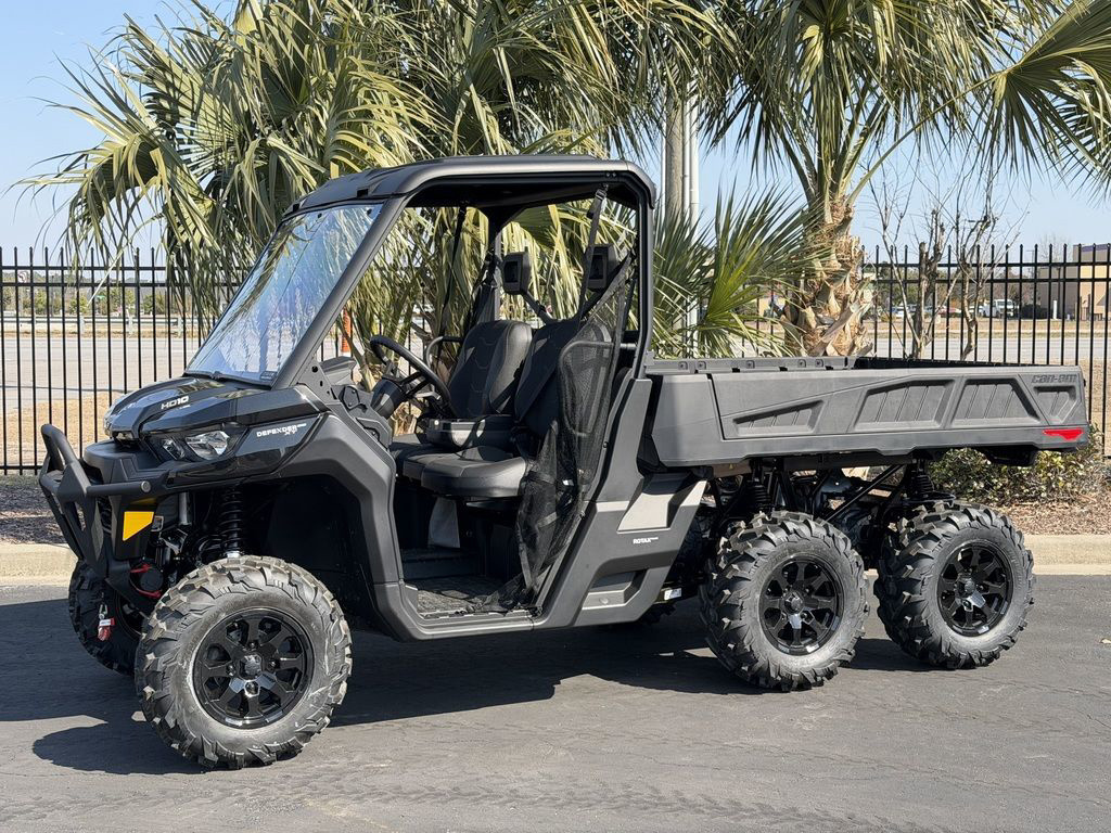 2026 Can-Am Defender 6X6 XT HD10 in myrtle beach SC