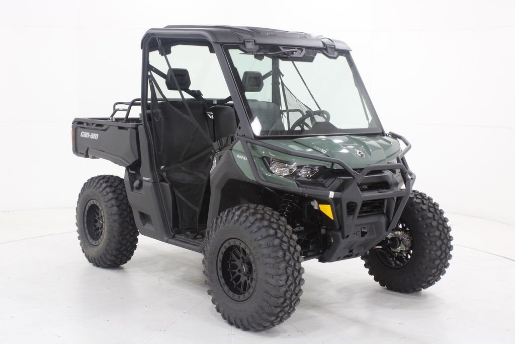 2025 Can-Am Defender DPS HD10 Compass Green in concord NC