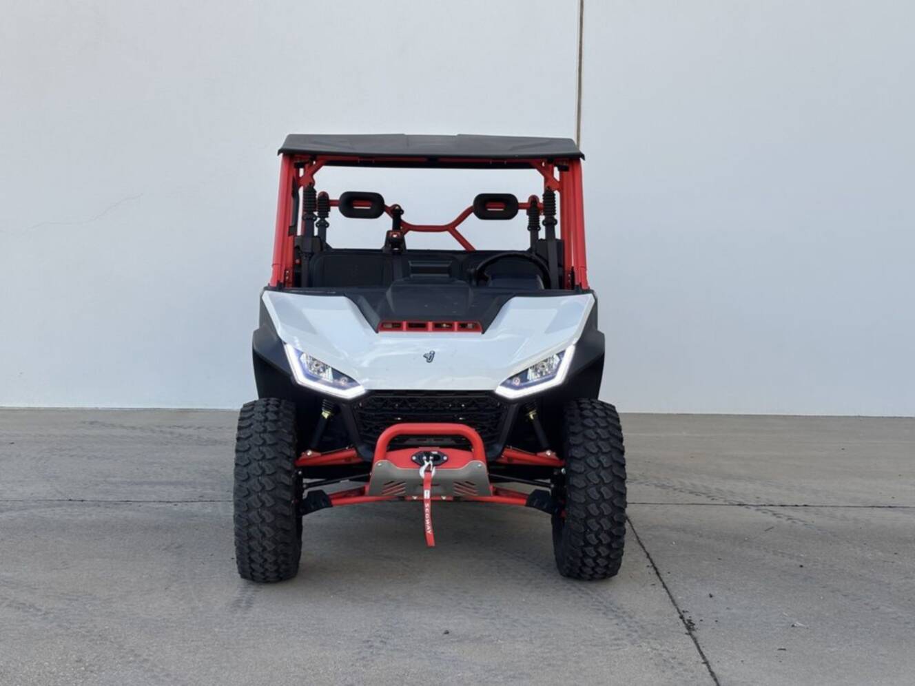 A photo of this 2025 Segway Powersports UT10 P CREW