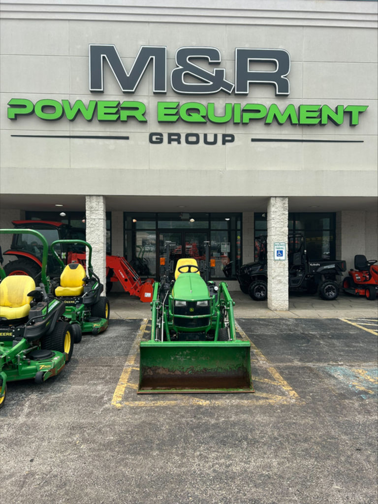 2015 John Deere 1025 in Hermitage, PA