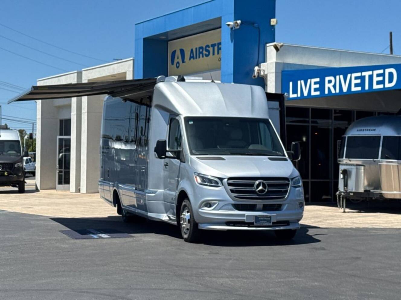 A photo of this 2021 Airstream Atlas Murphy Suite