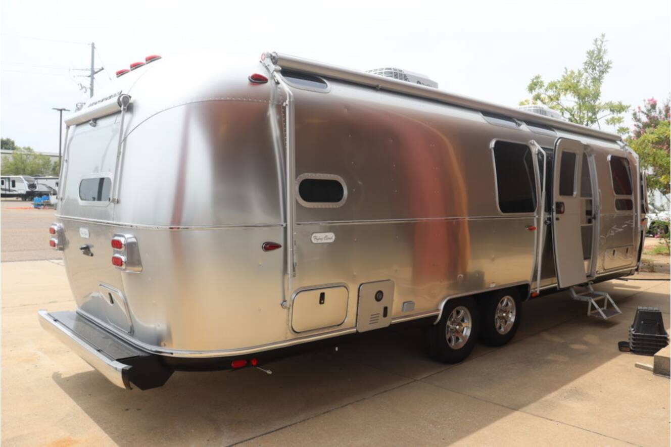 A photo of this 2026 Airstream Flying Cloud® 30FB Bunk