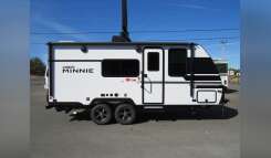 2025 Winnebago Micro Minnie 2108DS RV