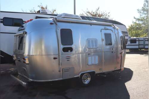 2017 Airstream International Signature 19 in southaven MS