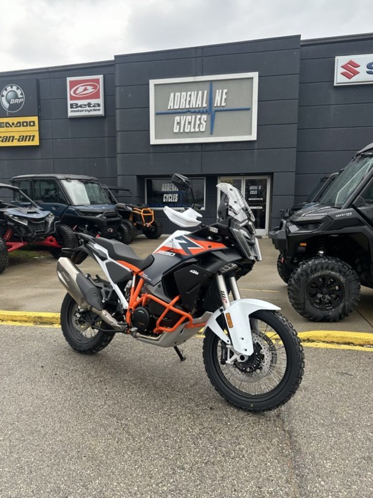 2026 KTM 1390 Super Adventure R 1390 R in London, KY