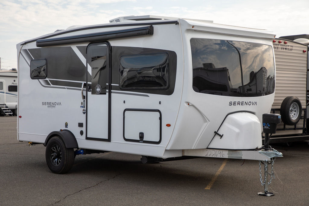 2026 Grand Design Serenova/ slide/ front flip bed Serenova 150HL in union gap WA