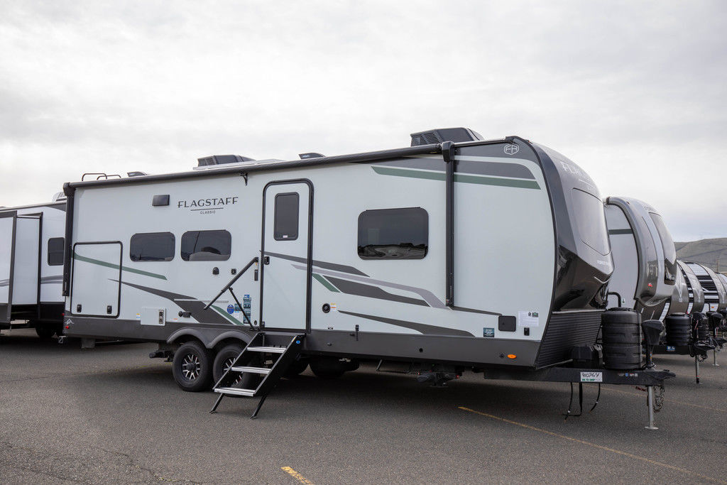 2026 Forest River FLAGSTAFF FRONT KING BED Flagstaff Classic Travel Trail in union gap WA