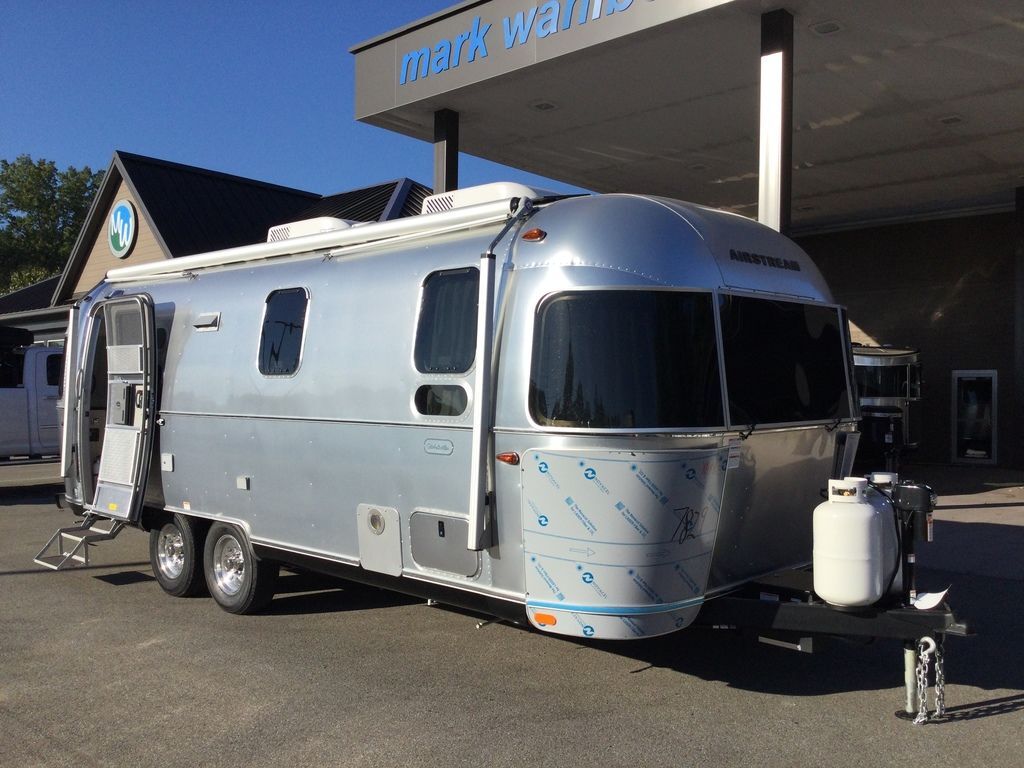 2026 Airstream Globetrotter® 25FB in lorain OH