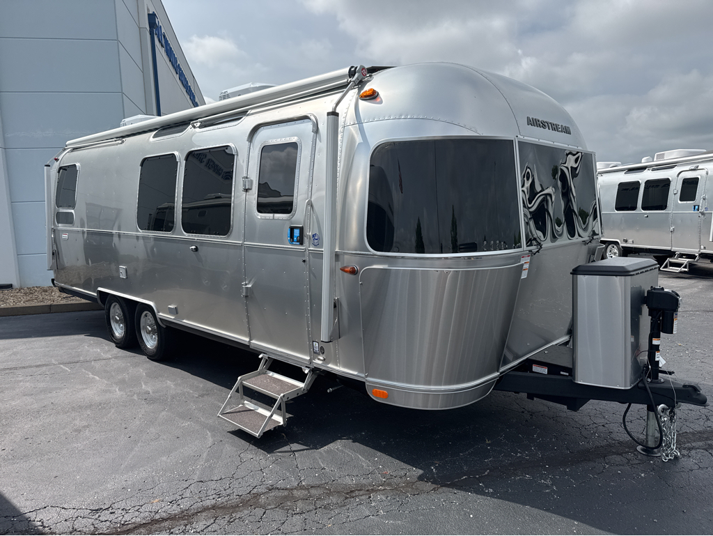 2025 Airstream INTERNATIONAL 28RB QUEEN in wentzville MO