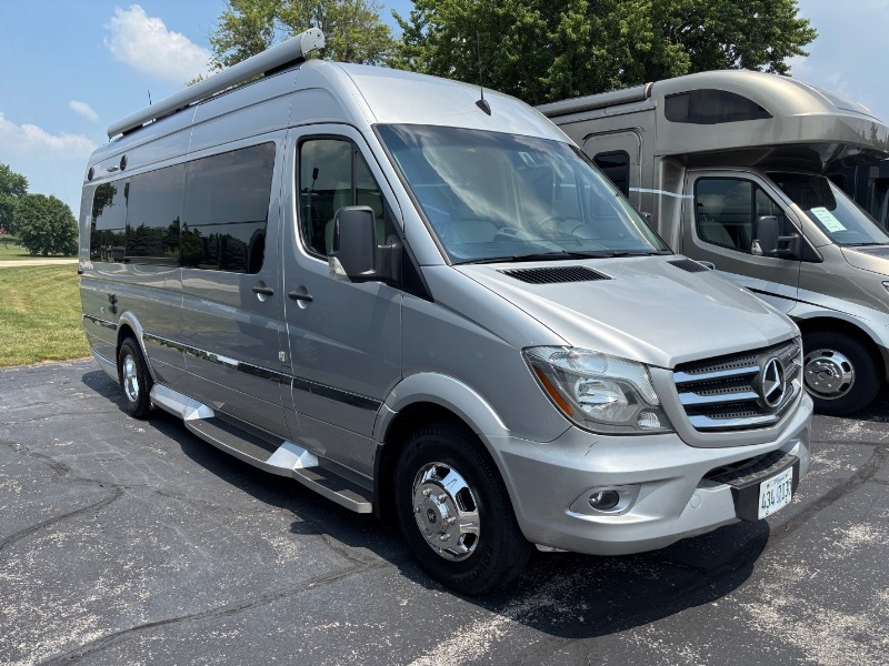 2017 Winnebago Era 70X in rockford IL