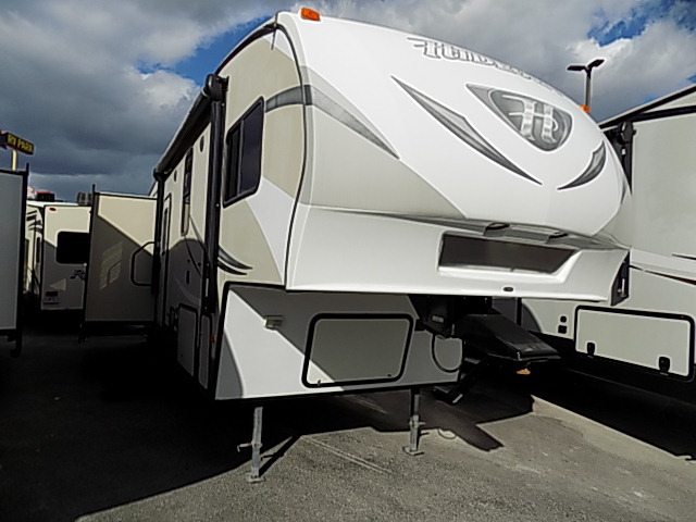 2015 Keystone Hideout 299RLDS in carthage MO