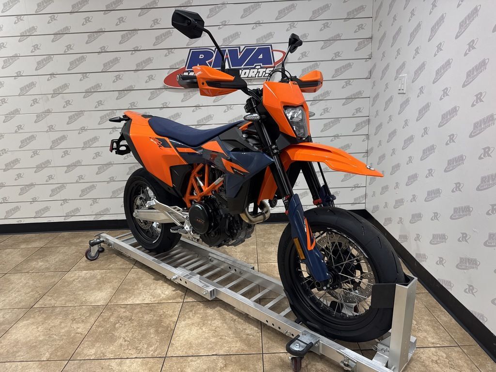 2026 KTM 690 SMC R ENDURO R in Deerfield Beach, FL