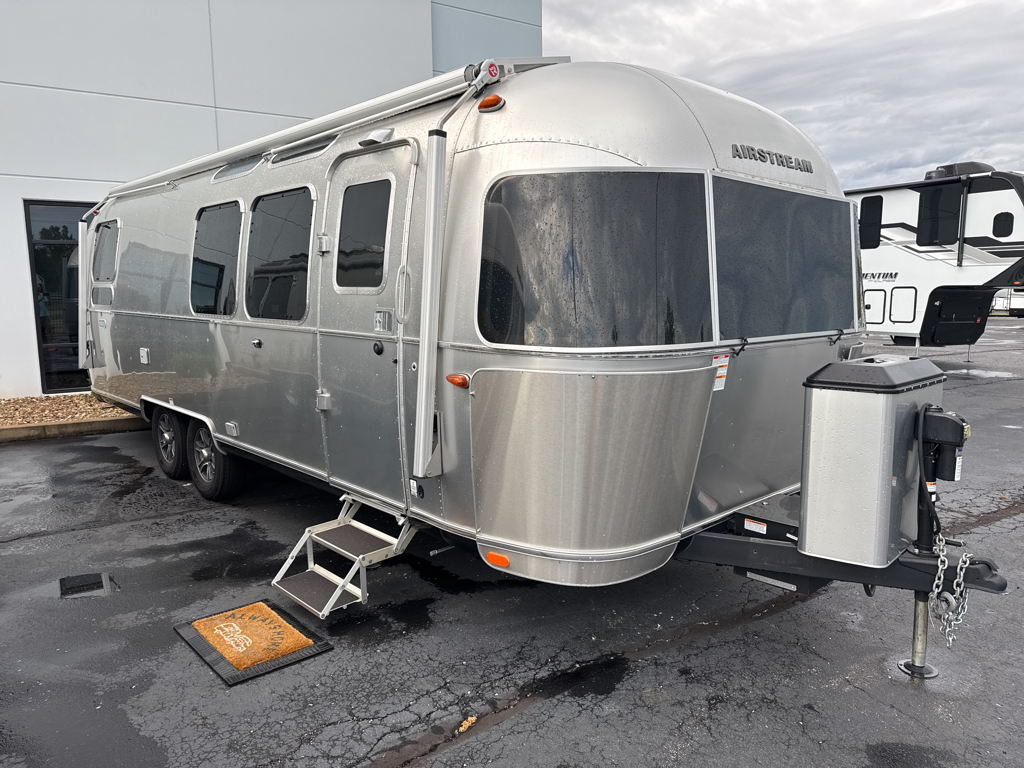 2023 Airstream POTTERY BARN 28RB QUEEN in wentzville MO