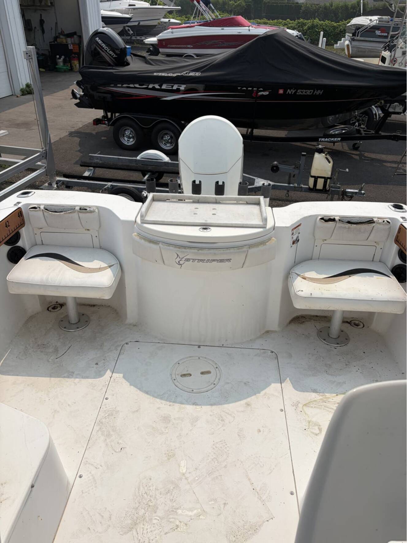 A photo of this 2003 Seaswirl Striper 2101