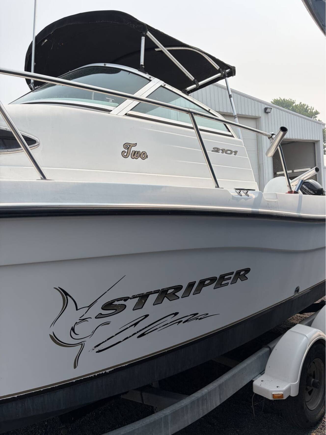A photo of this 2003 Seaswirl Striper 2101
