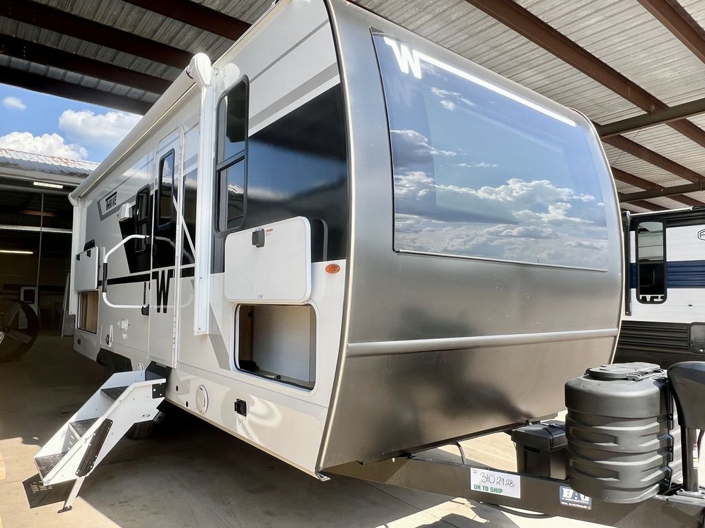 2026 Winnebago Thrive 22MBH in sealy TX