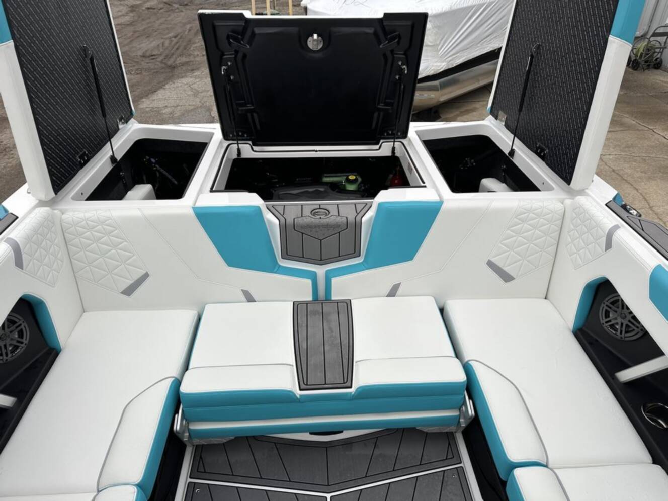 A photo of this 2026 Nautique Super Air Nautique GS22