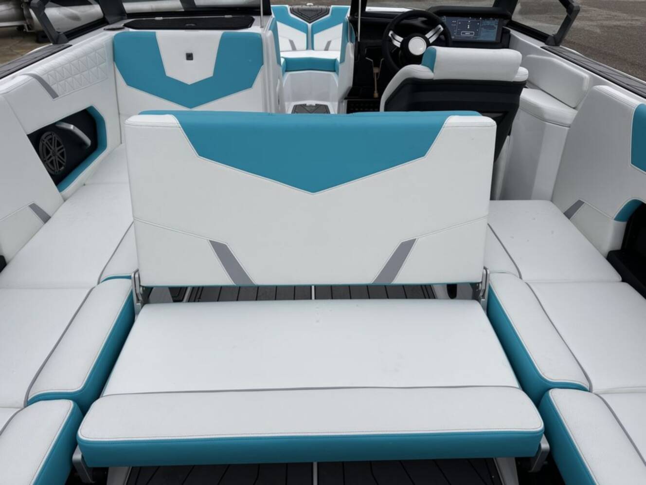 A photo of this 2026 Nautique Super Air Nautique GS22