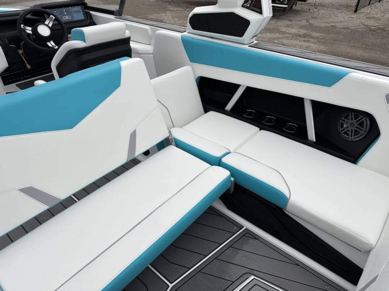 A photo of this 2026 Nautique Super Air Nautique GS22
