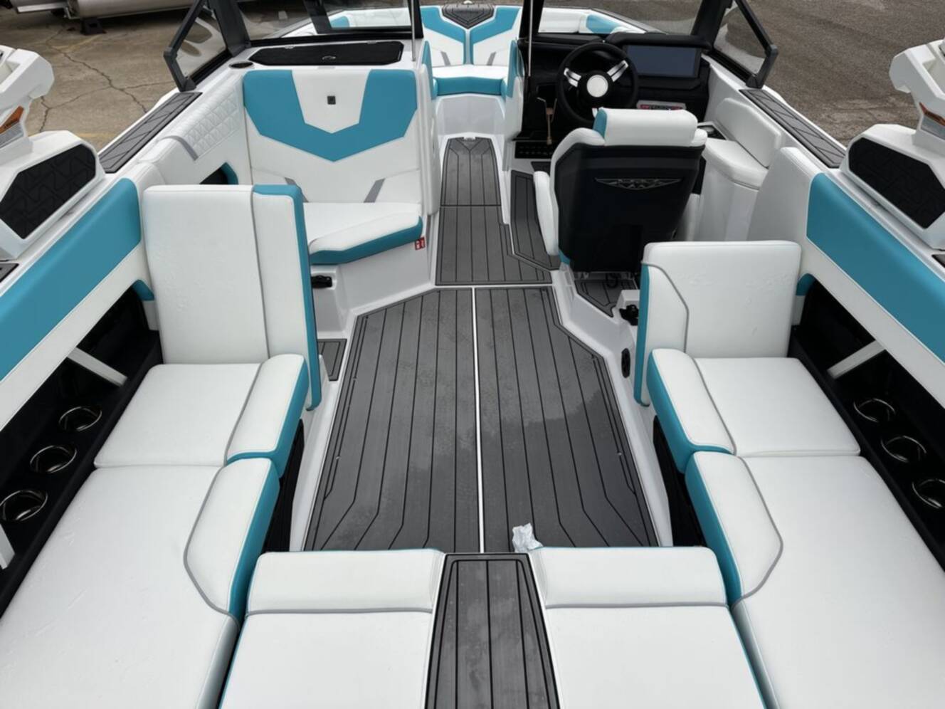 A photo of this 2026 Nautique Super Air Nautique GS22