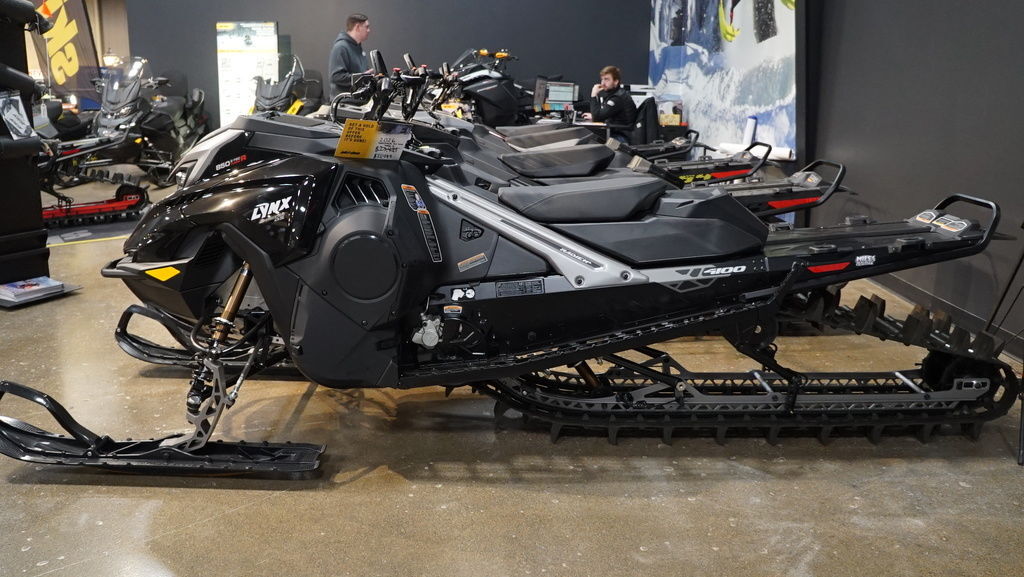 2026 Lynx® Shredder DS 850 E-TEC Turbo R_4100_10.25in_Silver in watkins MN