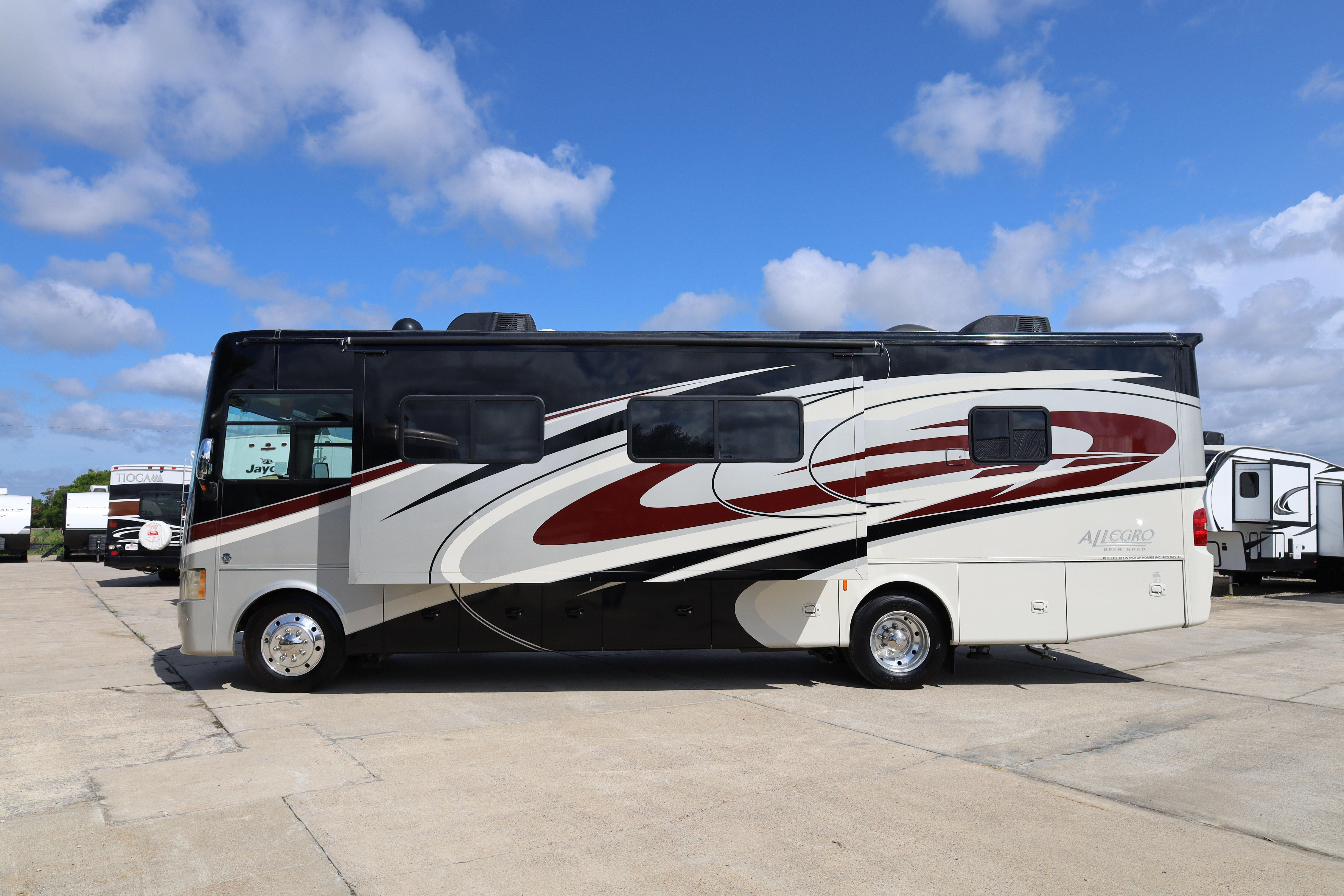 【中古】 Arrasando Reis タリア Tiffin Motorhomes Allegro Open Road 32SA RVs for sale in Texas