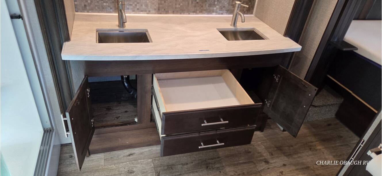A photo of this 2020 Jayco North Point 381DLQS