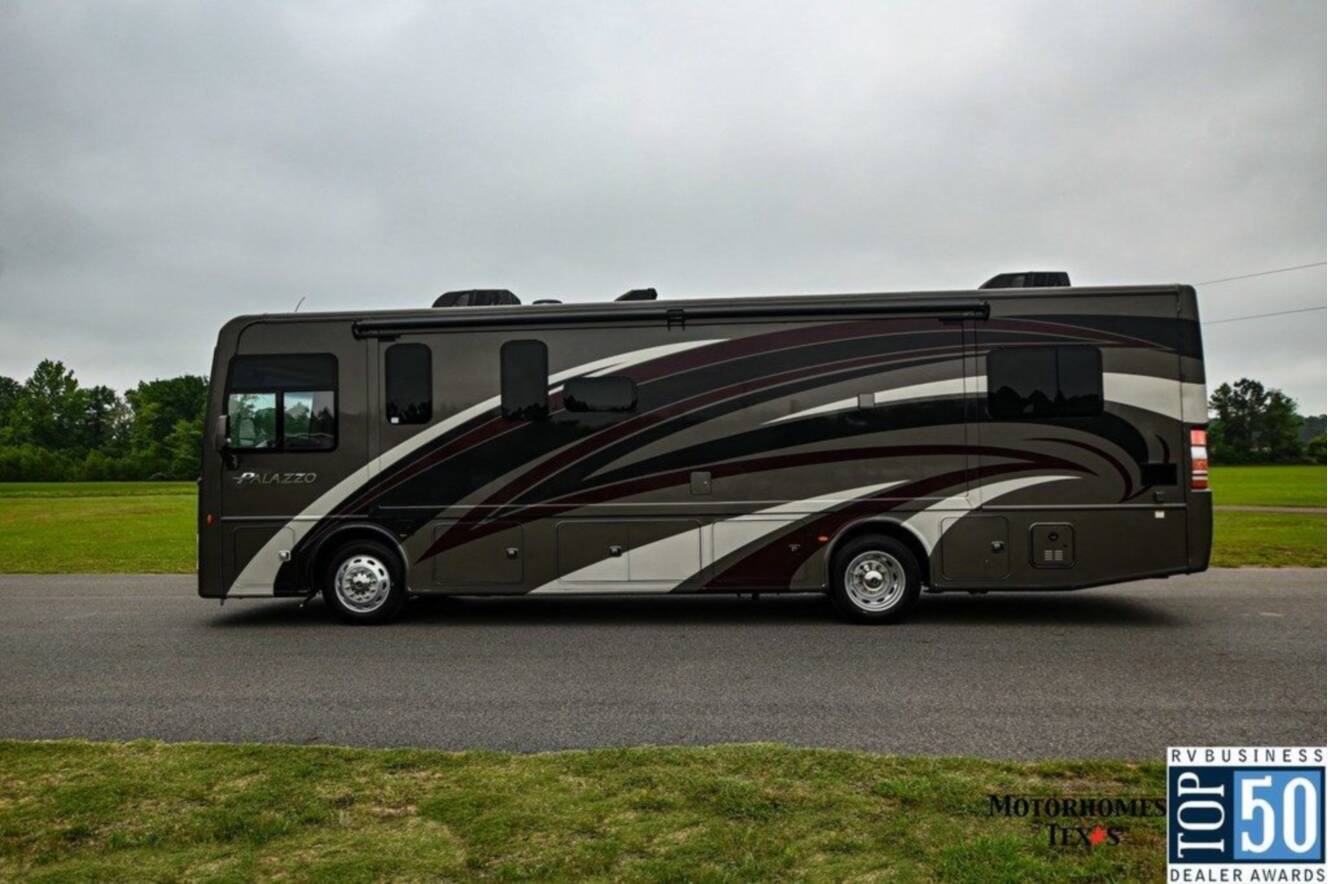A photo of this 2019 Thor Motor Coach Palazzo 33.2
